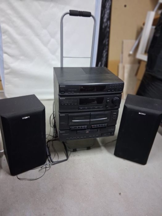 Aparelhagem sony com 2 colunas
