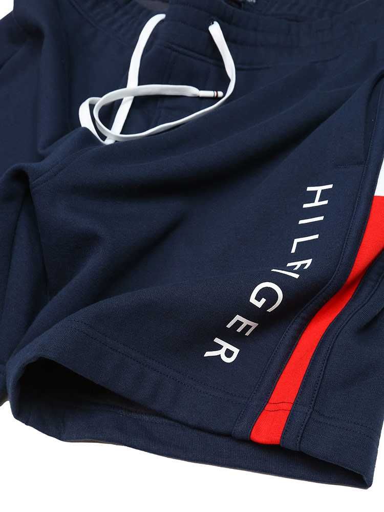 Шорти коттон Tommy Hilfiger. Є Розміри від S - L Два Кольори. Оригінал