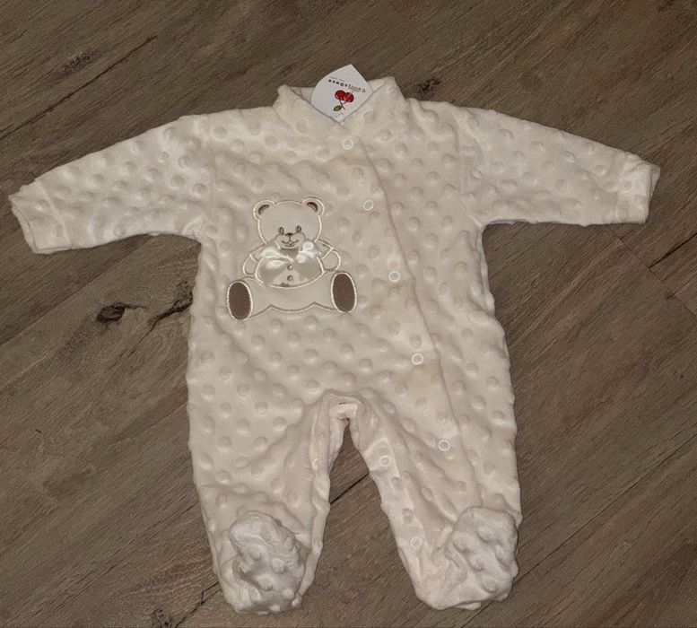 Babygrows veludo bebe 1 mes novos