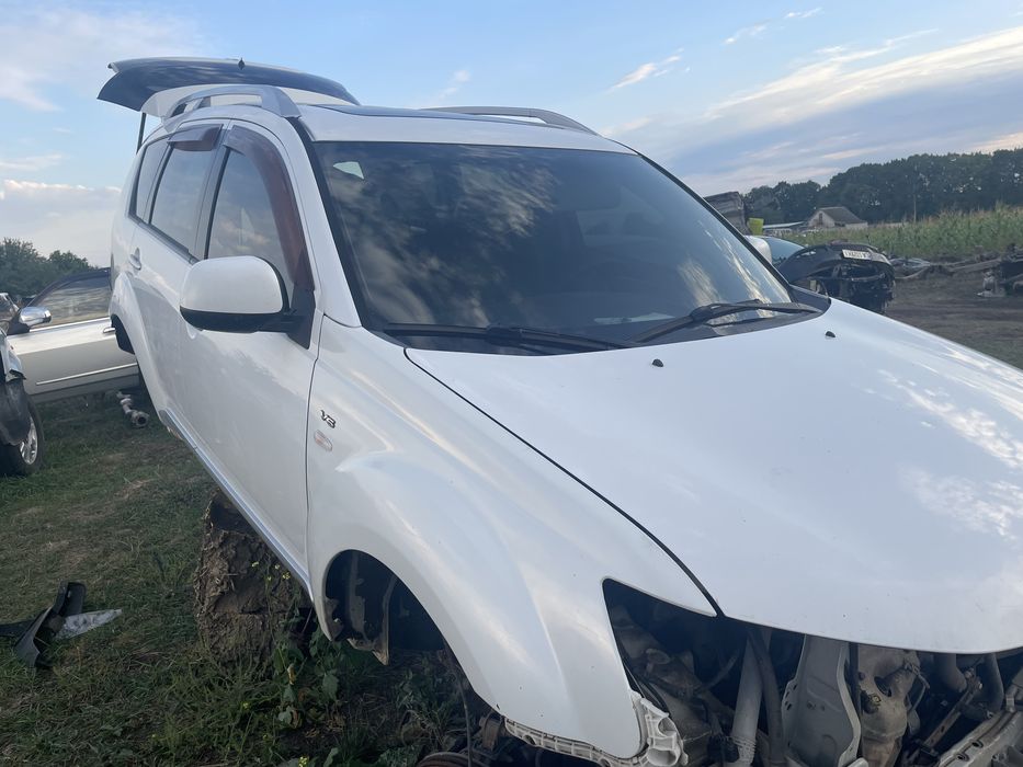 Кузов четвертини Mitsubishi Outlander XL 2008