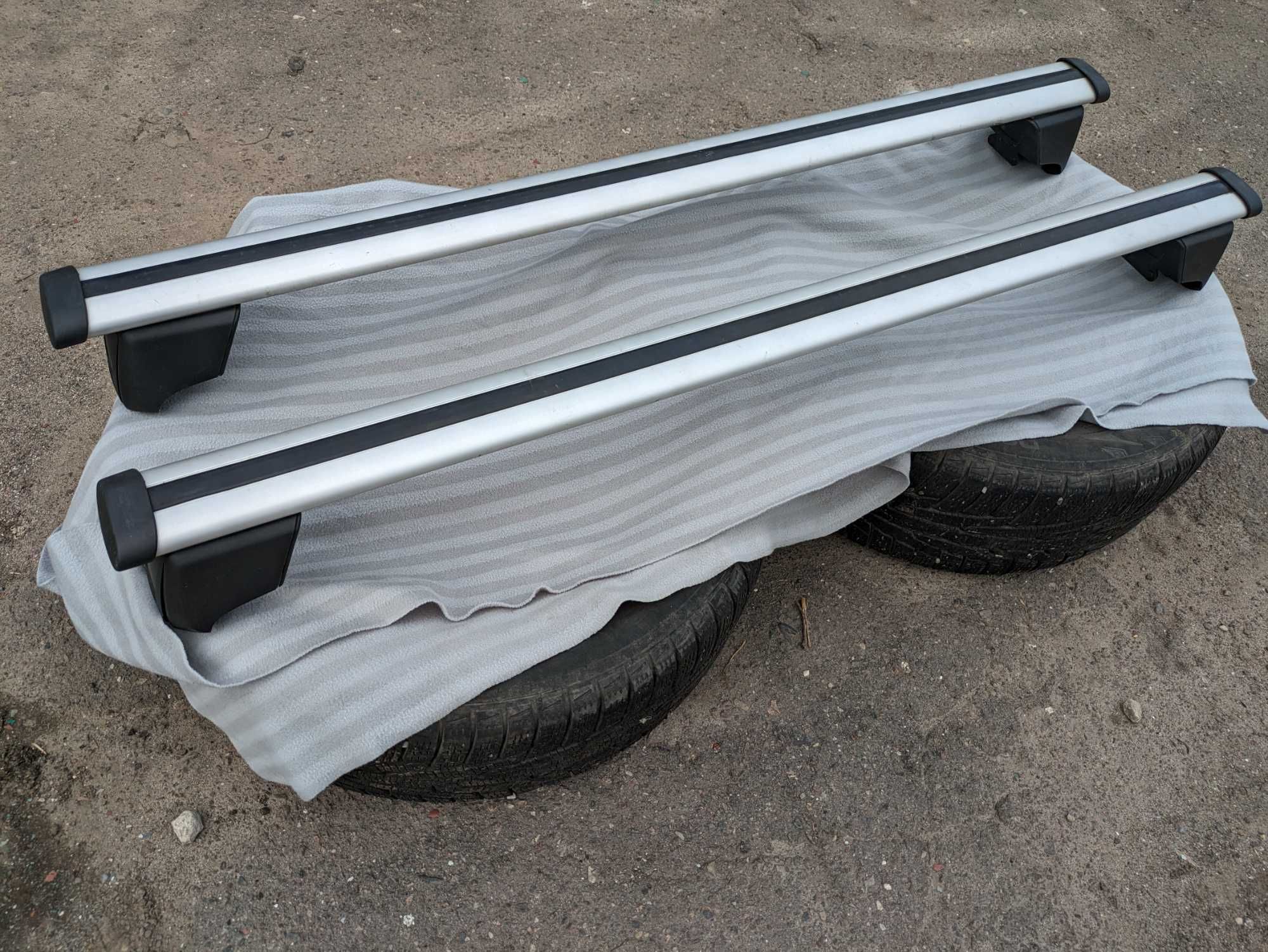 Комплект рейлінгів даху Volkswagen AUDI Q5 8R0071151F багажник на дах