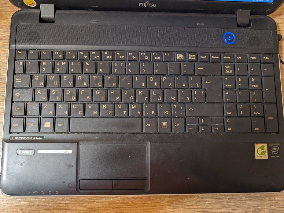 Fujitsu ; Ноутбук ; 2-16GB ; SSD 500 - 128GB ;  
 i5 , HDD 250 - 1TB.