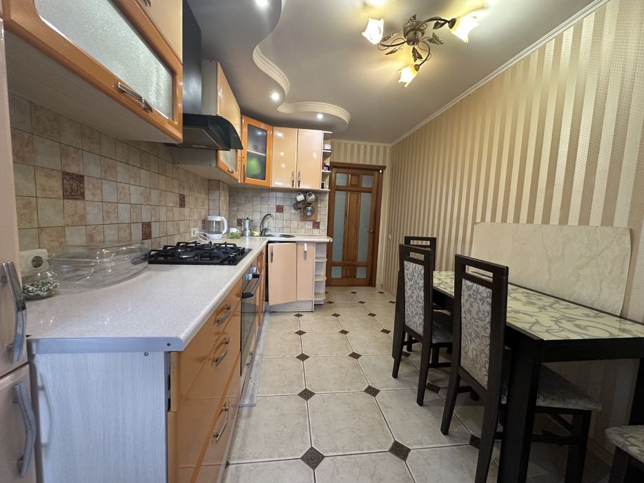 2 комнаты+кухня 10 м Газ Парк Шевченко Центр Кирпичный Спецпроект