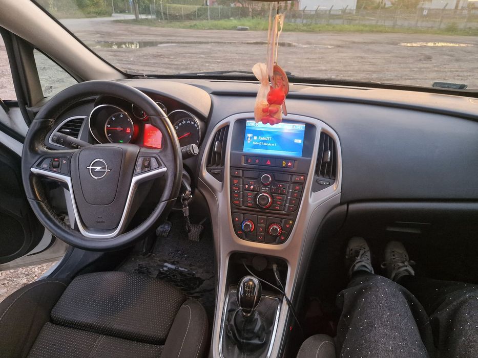 Opel Astra J 2010r