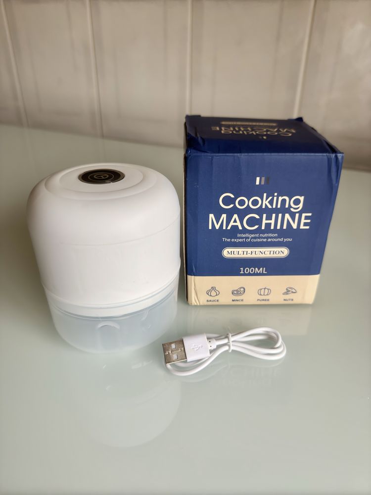 Triturador/Processador de alimentos automático