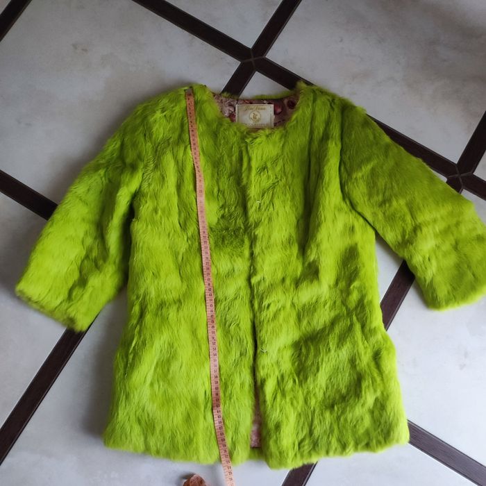 Яскрава шубка з кролика