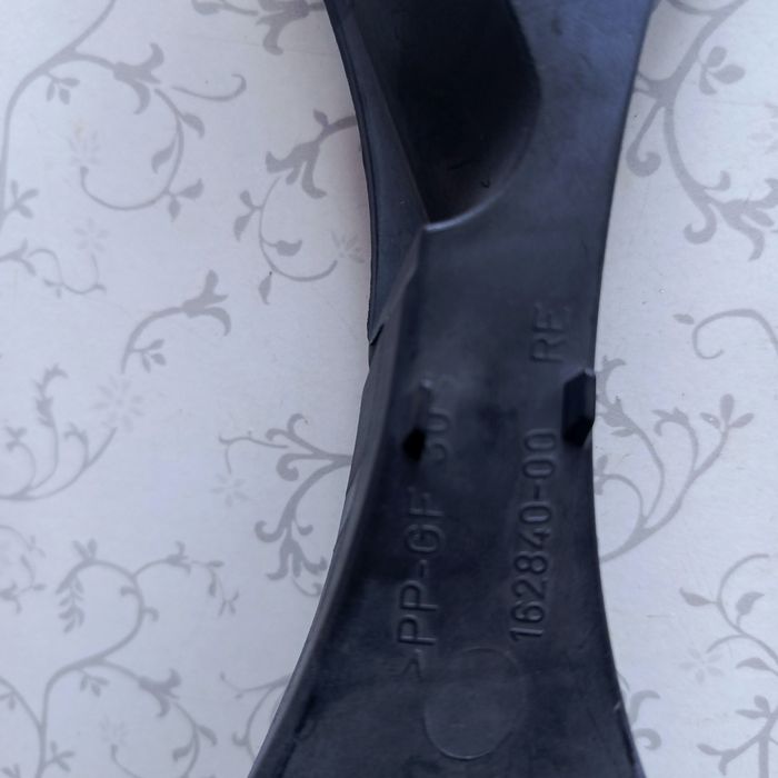 Ślizg mocowanie lampy przedniej Mercedes. E klasa w211