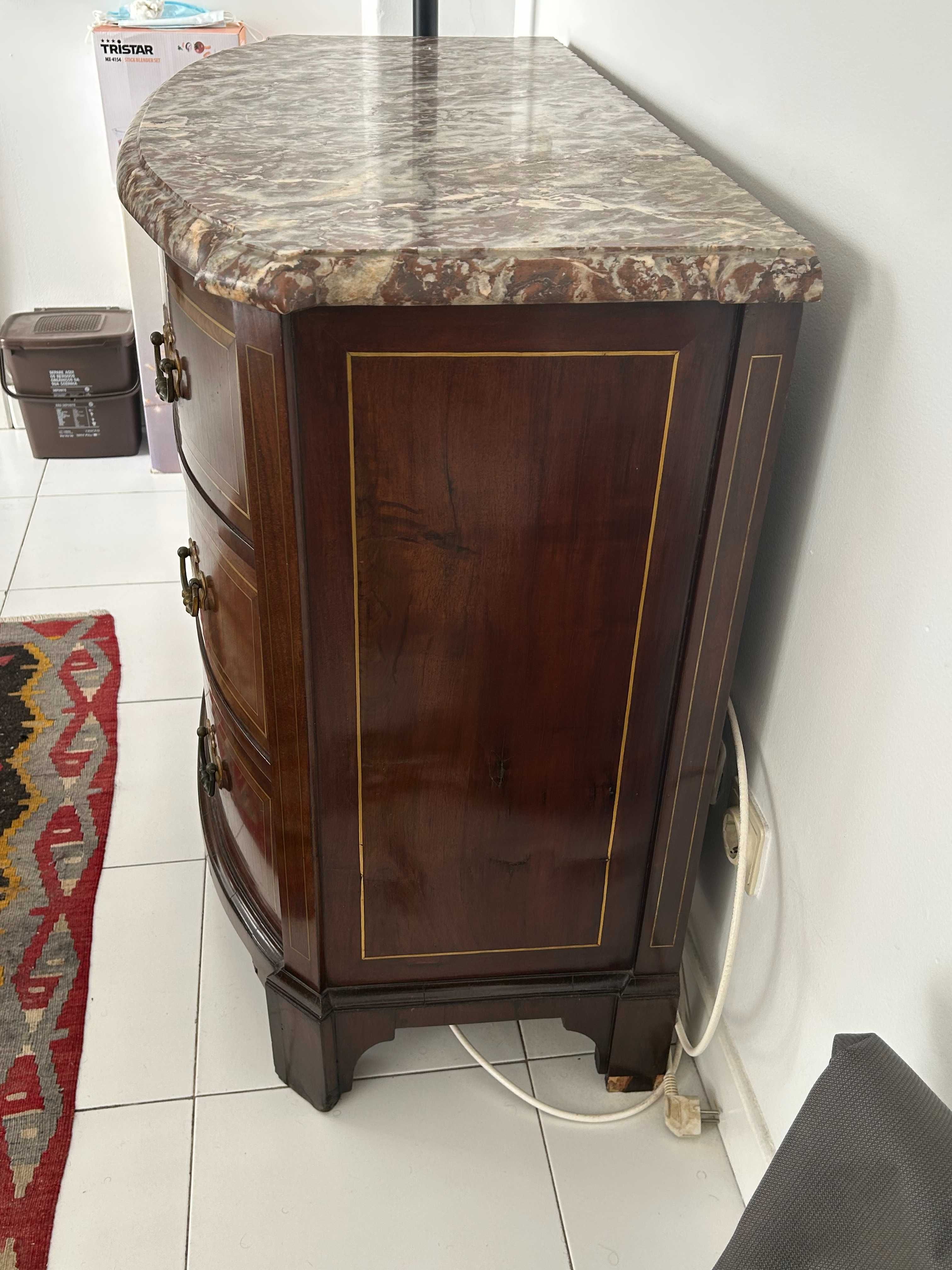 Cómoda com pedra mármore