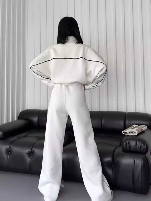 Костюм спортивний