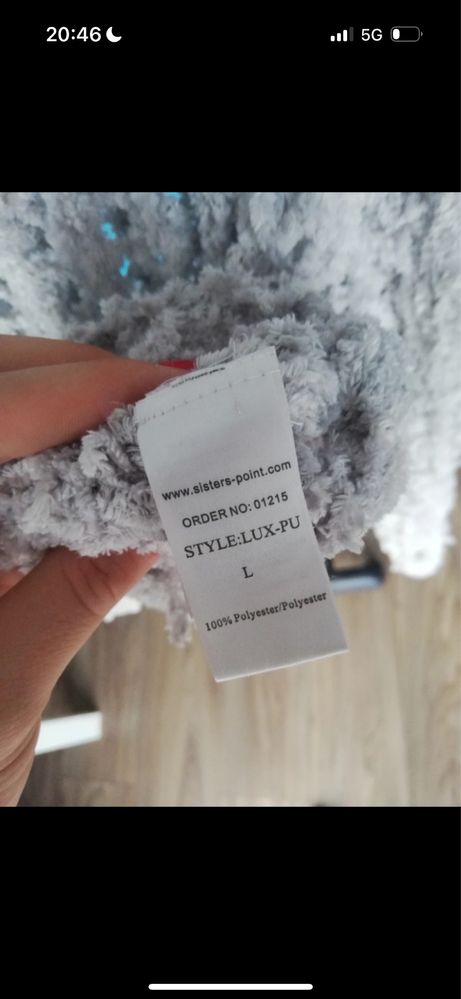 Nowy sweterek SistersPoint