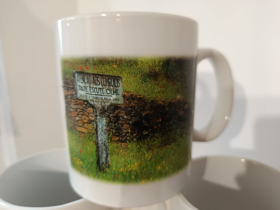 Caneca alusiva Caminho de ferro português