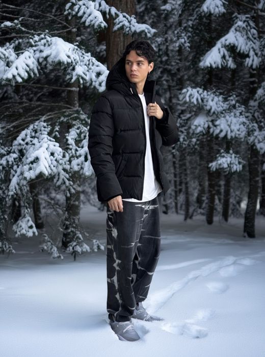 Зимняя мужская черная куртка теплая