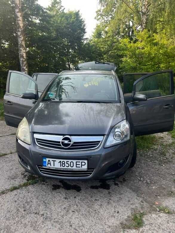 OPEL ZAFIRA 2009рік 1.7 дизель