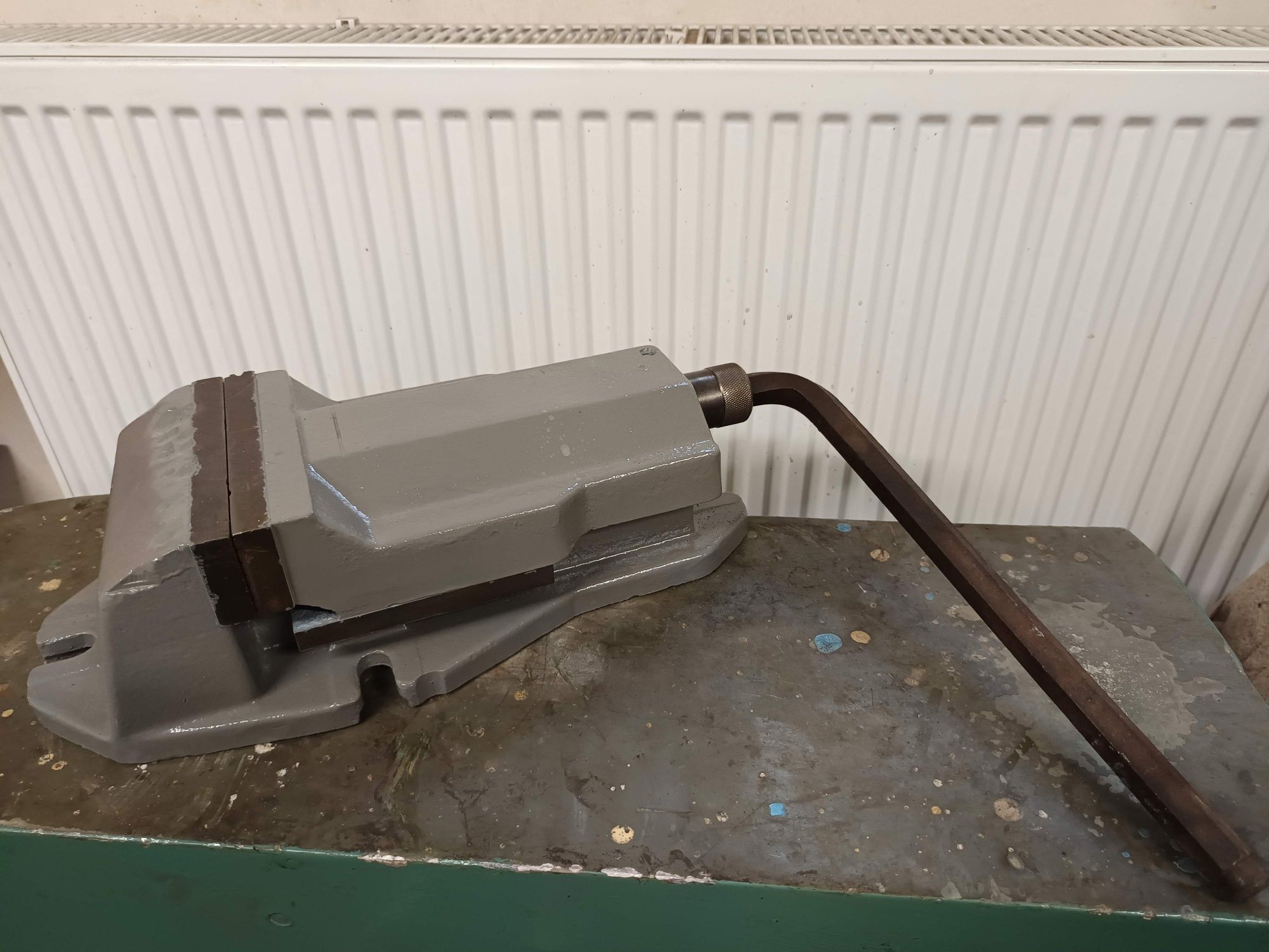 Duże Imadło maszynowe do wiertarki stołowej Bison 160 waga 28kg