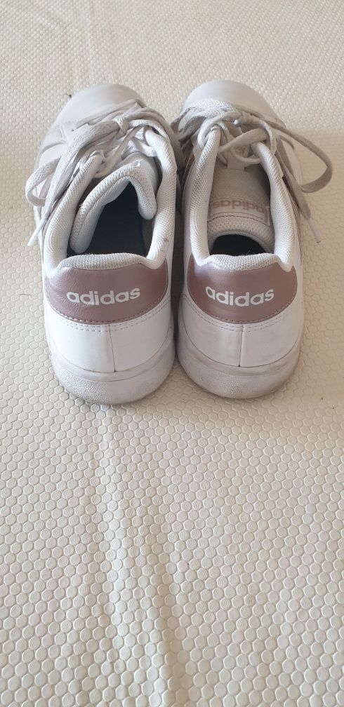 Tenis Adidas Senhora