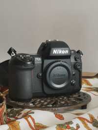 Aparat analogowy Nikon F100