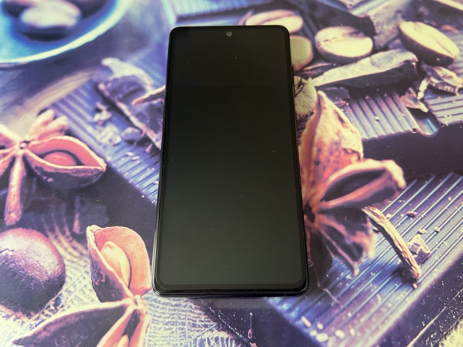 Samsung galaxy s20fe 5g w idealnym stanie
