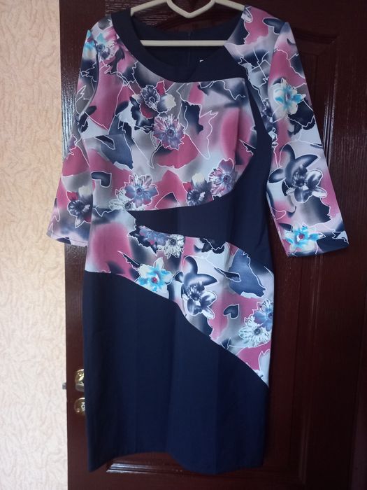 Сукня класична нова