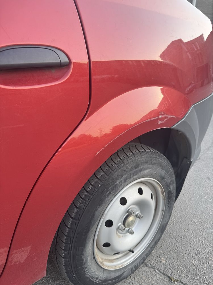 Renault Logan 1.4 2009 року з МІНІМАЛЬНИМ пробігом
