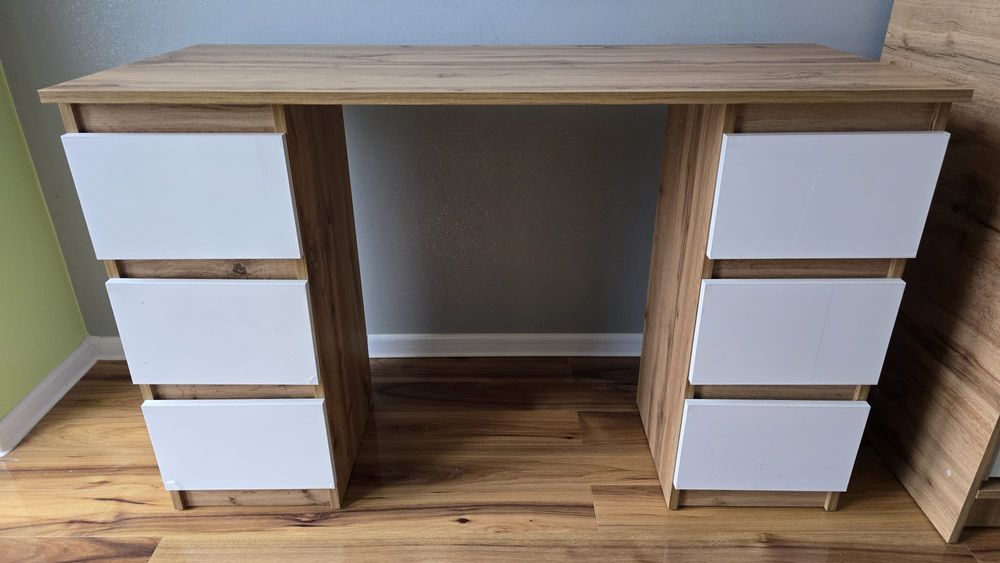Nowe biurko z szufladami dąb wotan i biały połysk