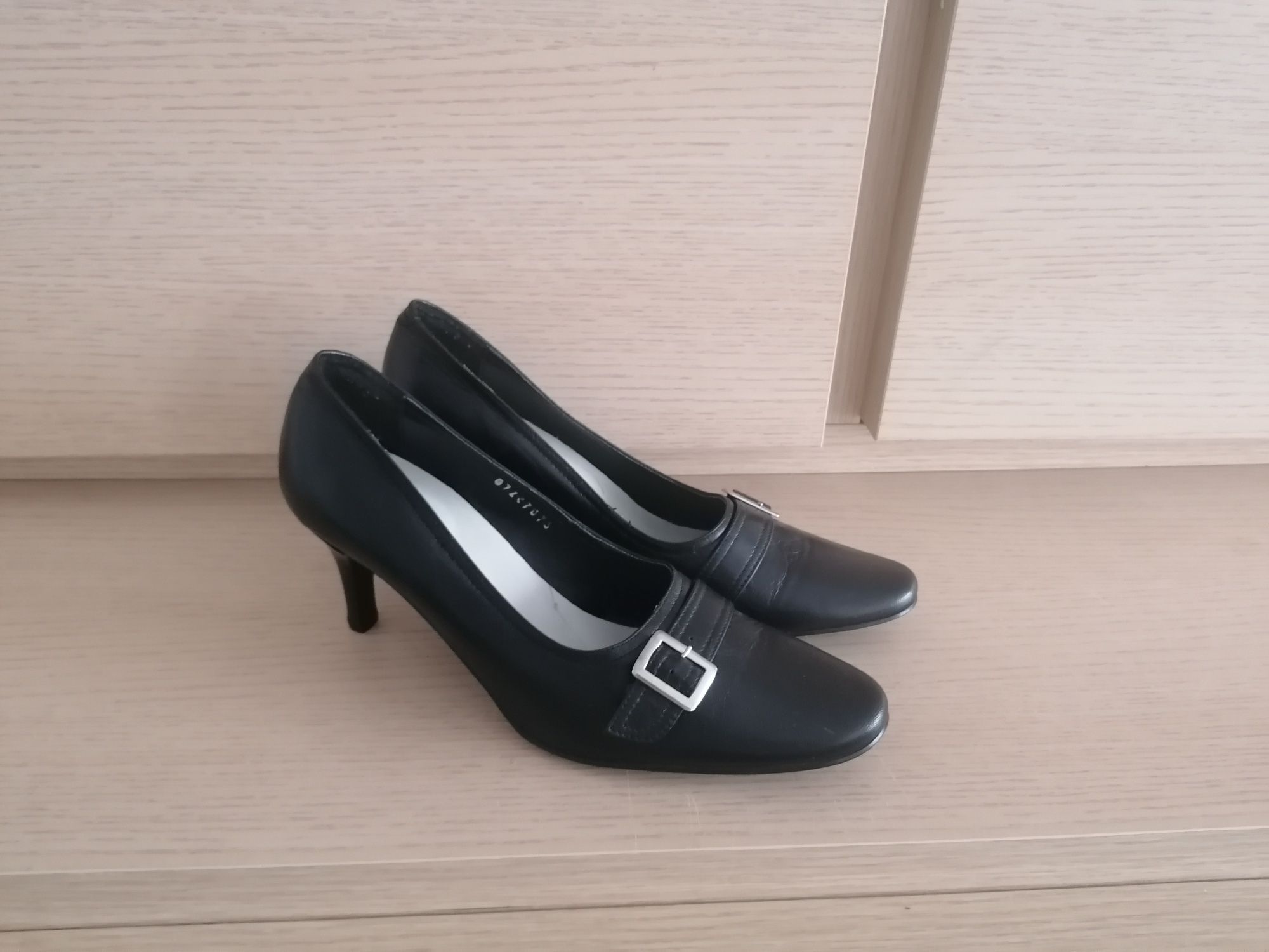 Buty szpilki Lavorazione Artigiana 38