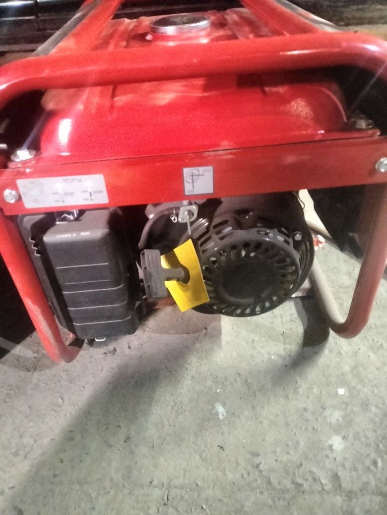 Генератор Einhell TC-PG 25/1/E5 2.1-2.4кВт