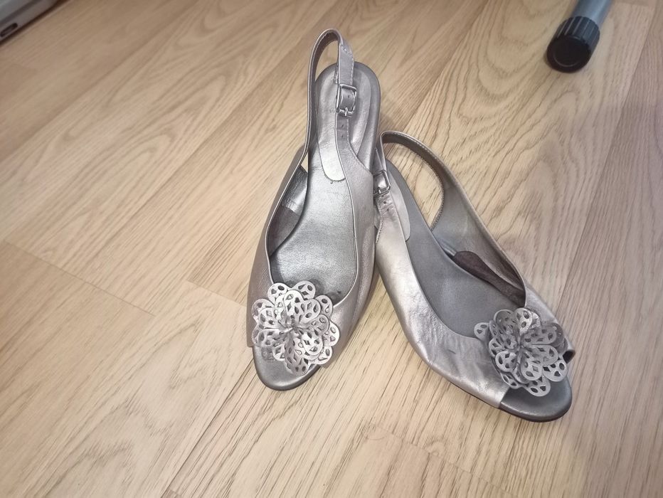 Босоножки женские 39 р. Кожа