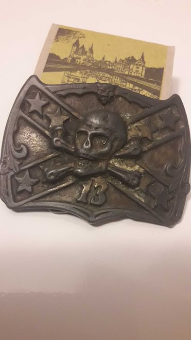 klamra do pasa czaszka stara z epoki czacha niemiecki