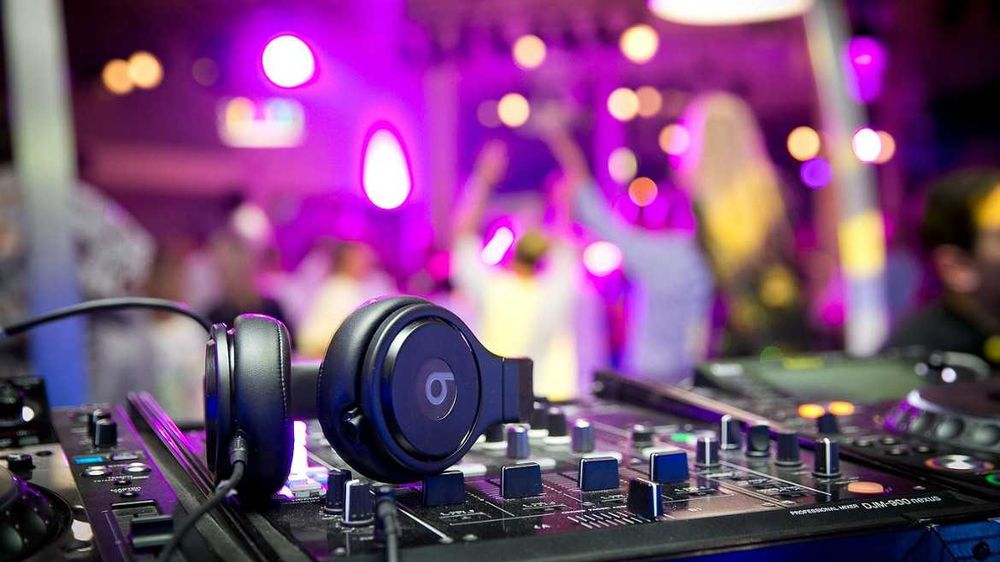 DJ Casamento / Aniversario / Batizado / Eventos / Entre outros...