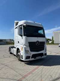 Mercedes-Benz Actros  Mercedes Actros 1845