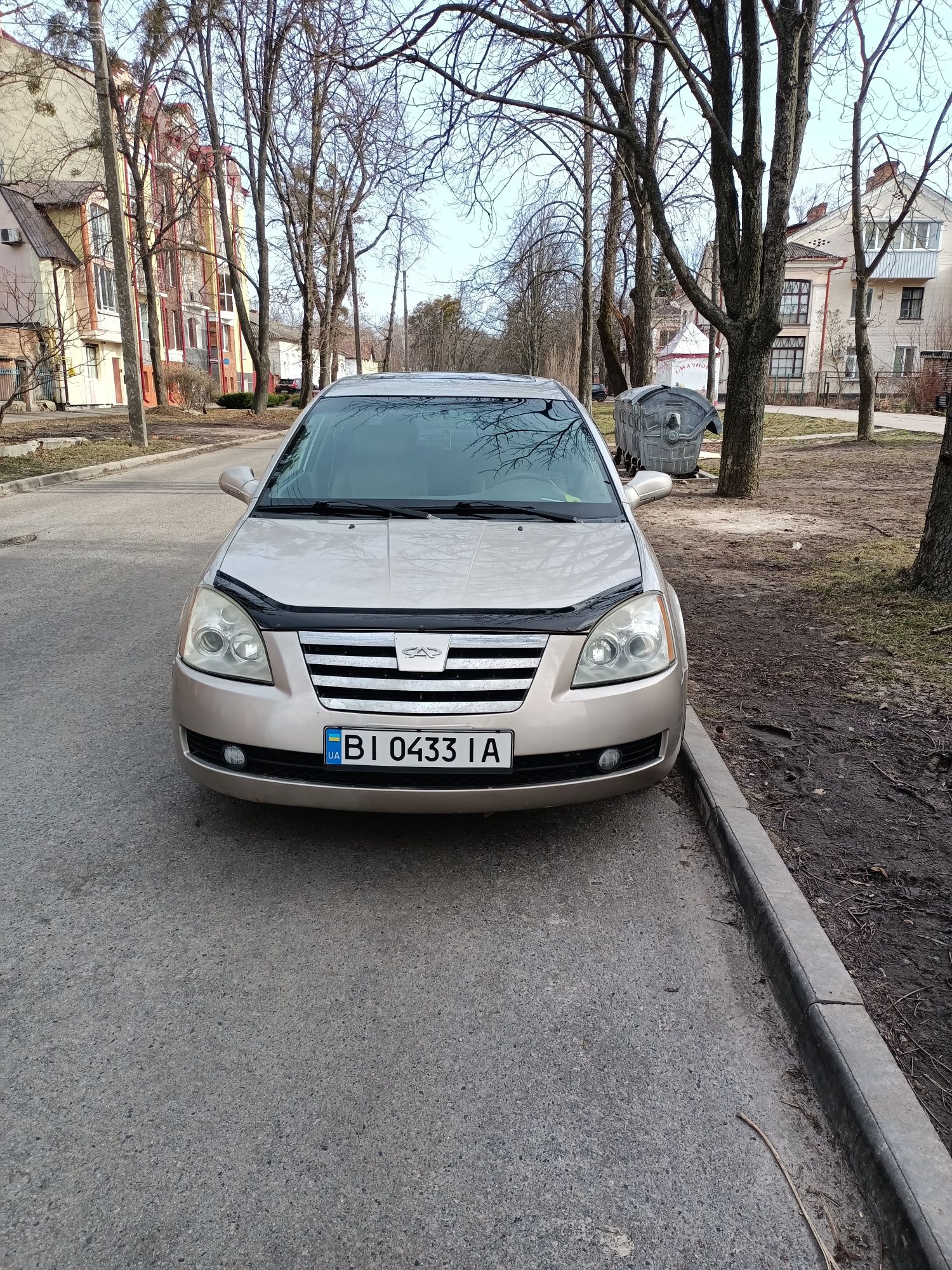 Чері Єлара продам.