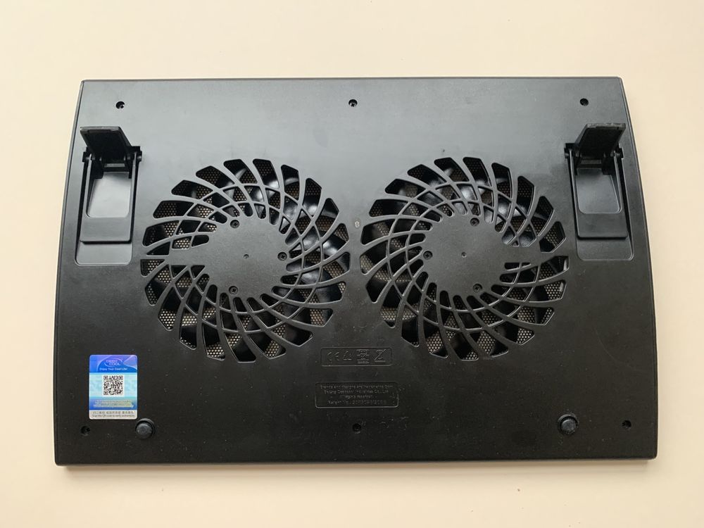 Охолоджувальна підставка для ноутбука DeepCool
