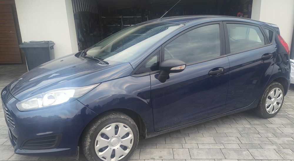 Ford fiesta mk7 2015,-   1.25 , gaz + benzyna