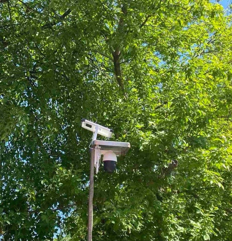 Вулична 4g Камера відеонагляду на сонячній батареї 18650 автономна LTE