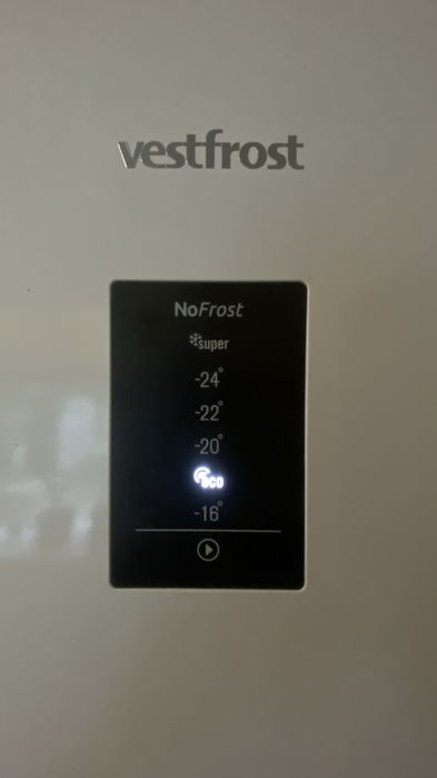 Морозильная камера Vestfrost FN371E W