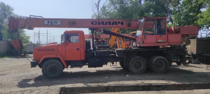 Автокран КТА-25 на базі КРАЗу