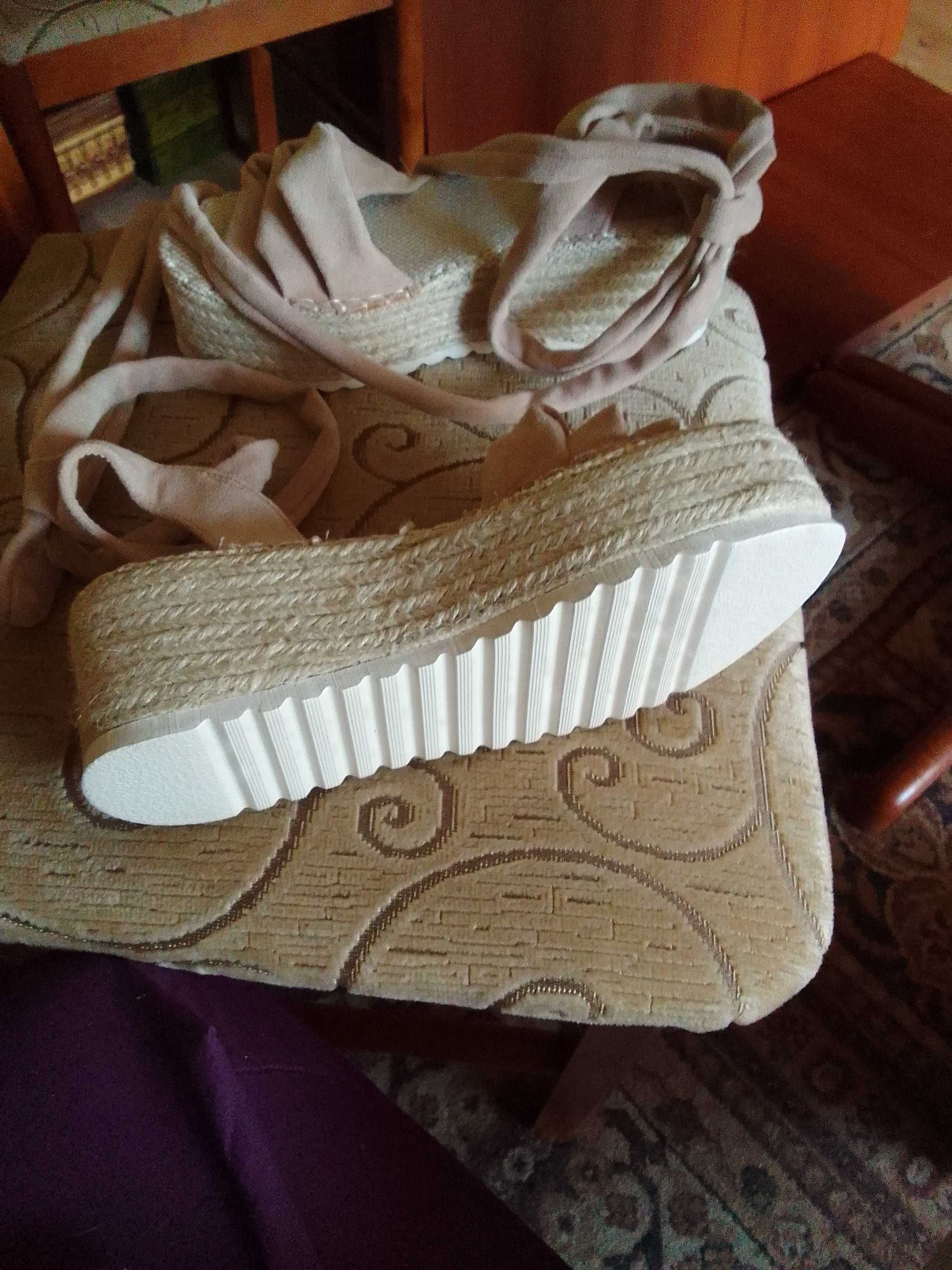 Espadryle na koturnie wiązane rozm.40