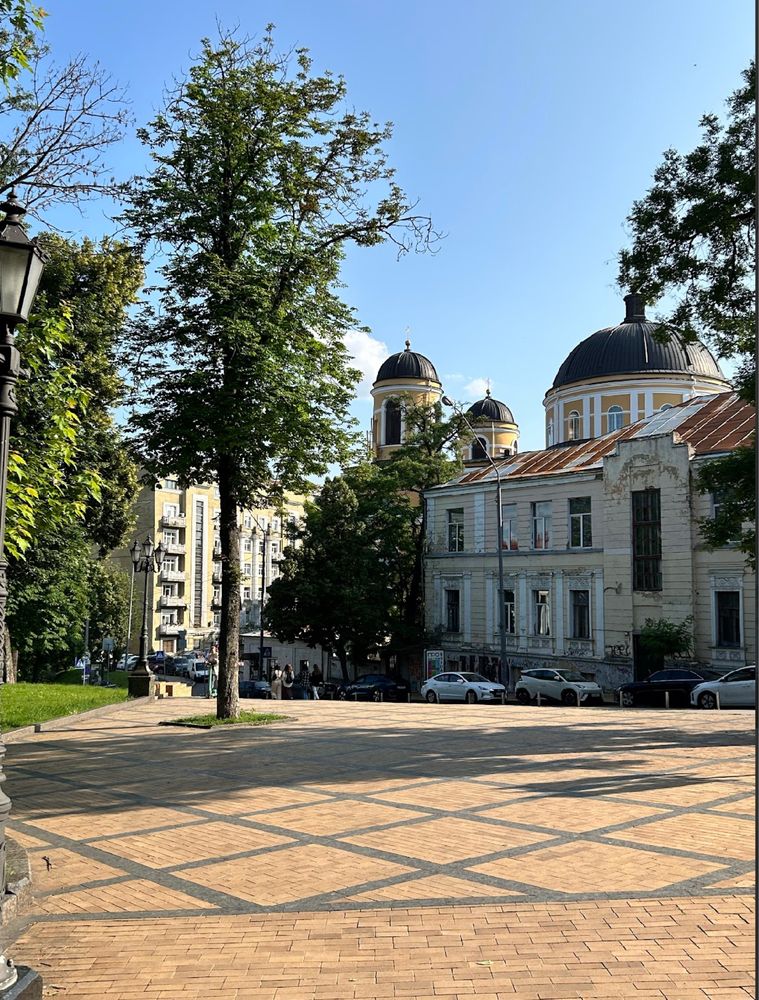 Хрещатик Костьольна 11 2к кв Майдан Незалежності Михайлівська Без%
