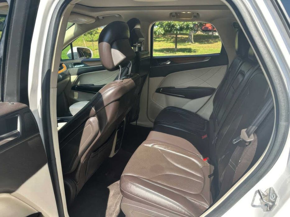 Lincoln MKC      2015