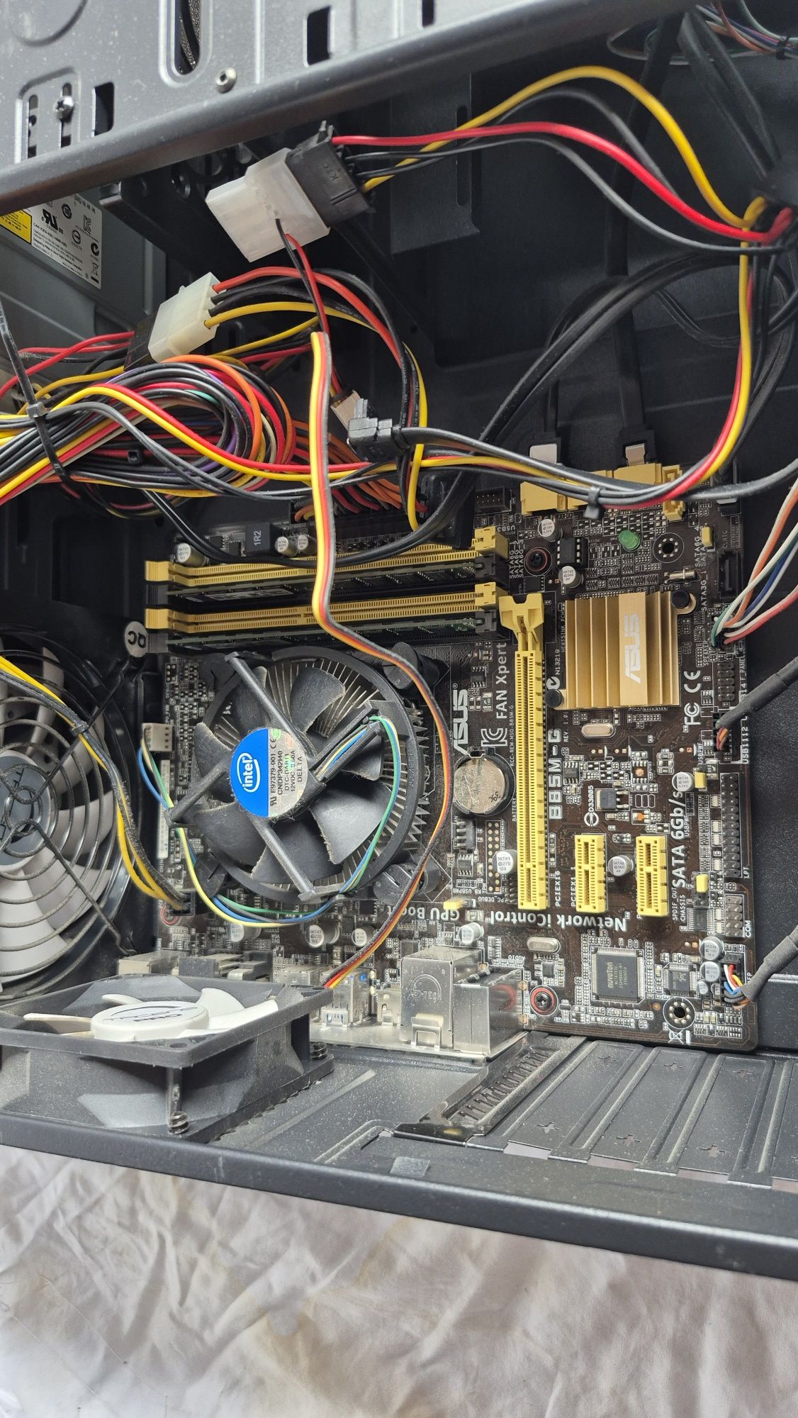 komputer Płyta główna ASUS B85M-G + i3-4130 8GB RAM zasilacz radix 500