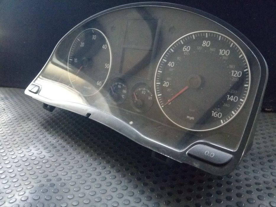 Quadrante / painel de instrumentos VOLKSWAGEN Golf V (1K1)