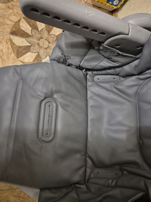 Продам стільчик для годування chicco  Polly Magic