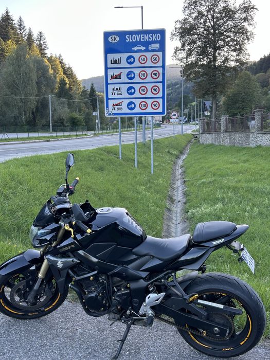 Suzuki GSR 750 Kat. A2