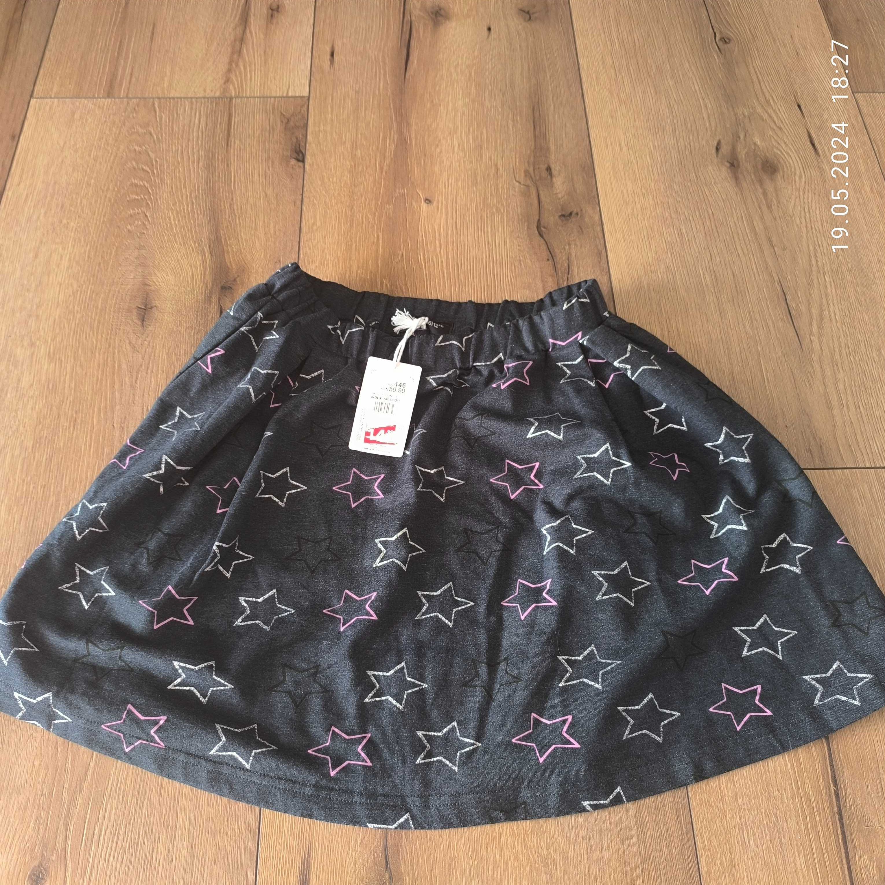 Spódnica nowa z metką Carry kids r.146