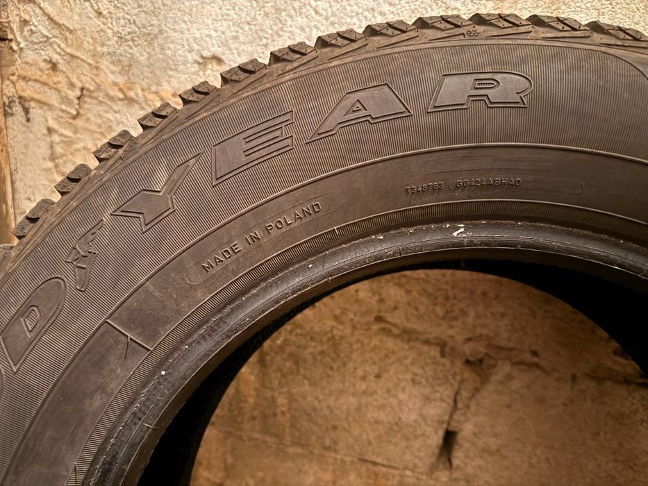 Goodyear UltraGrip Ice+, розмір 215/65 R16
