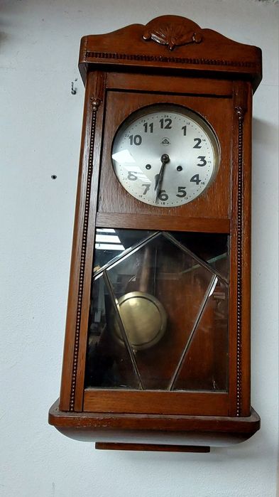 Stary zegar - pakiet czterech zegarow