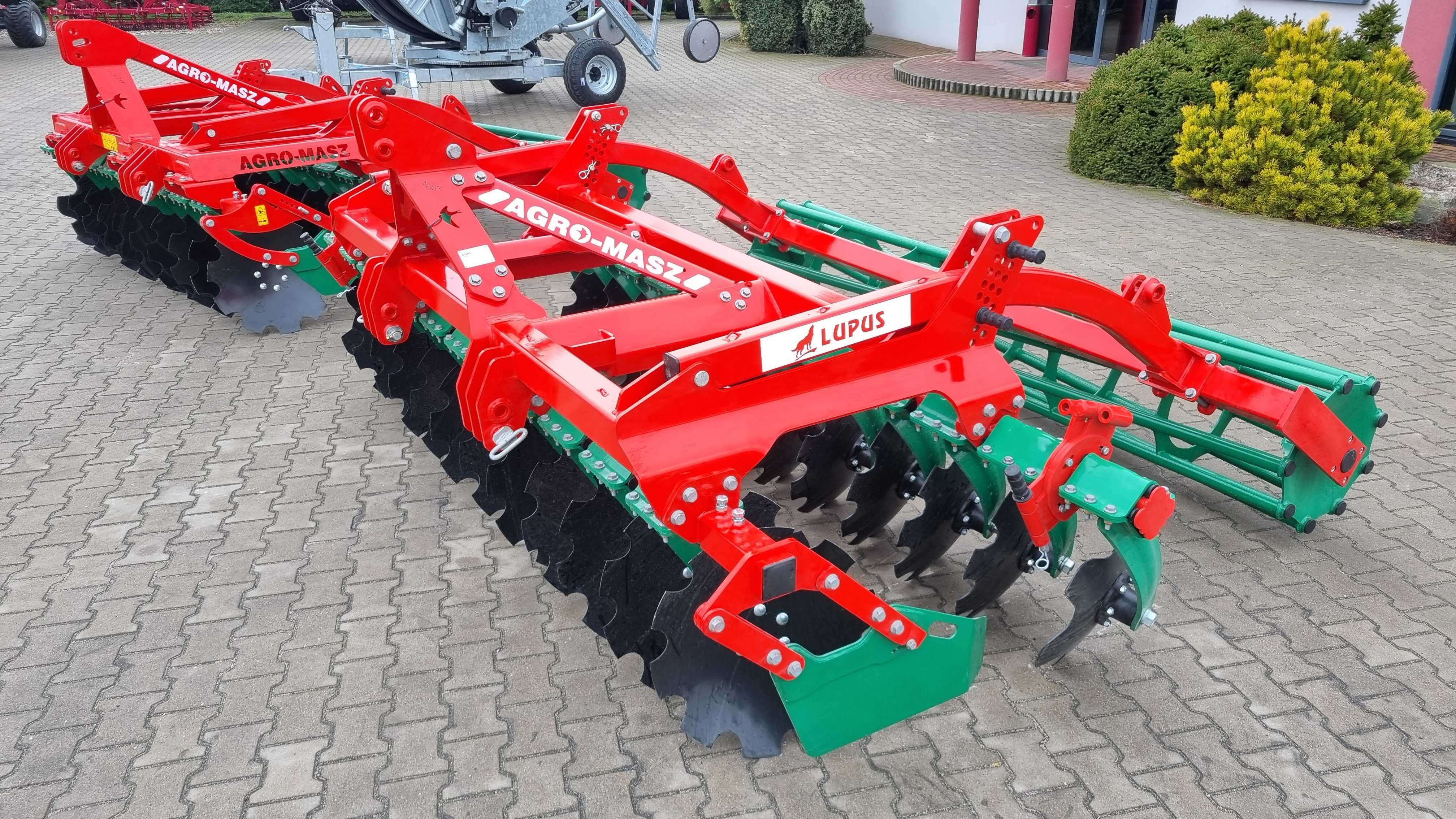 Brona talerzowa AGRO-MASZ talerze 560mm szerokość 3,0m Talerzówka