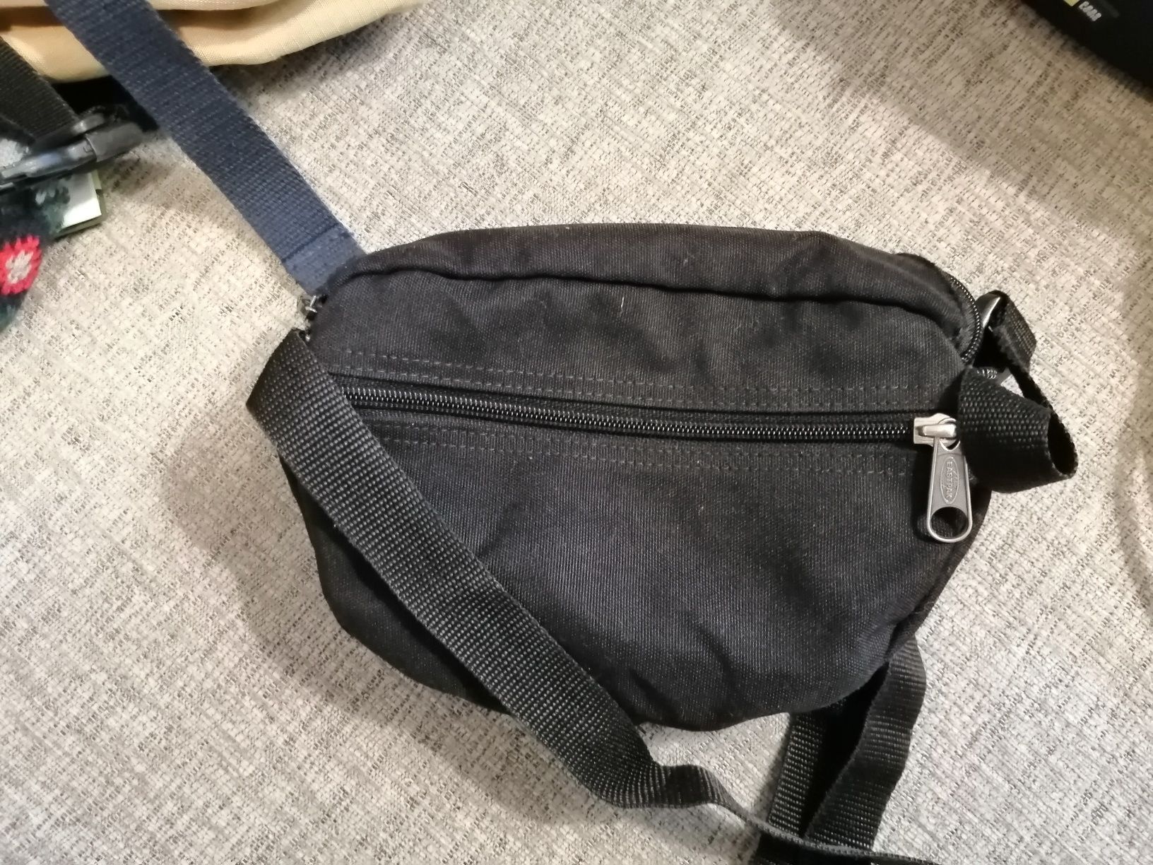 Vendo bolsa de cintura Eastpak