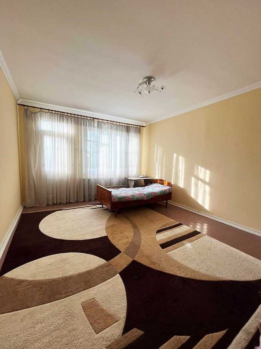 Продам великий будинок, Угорники