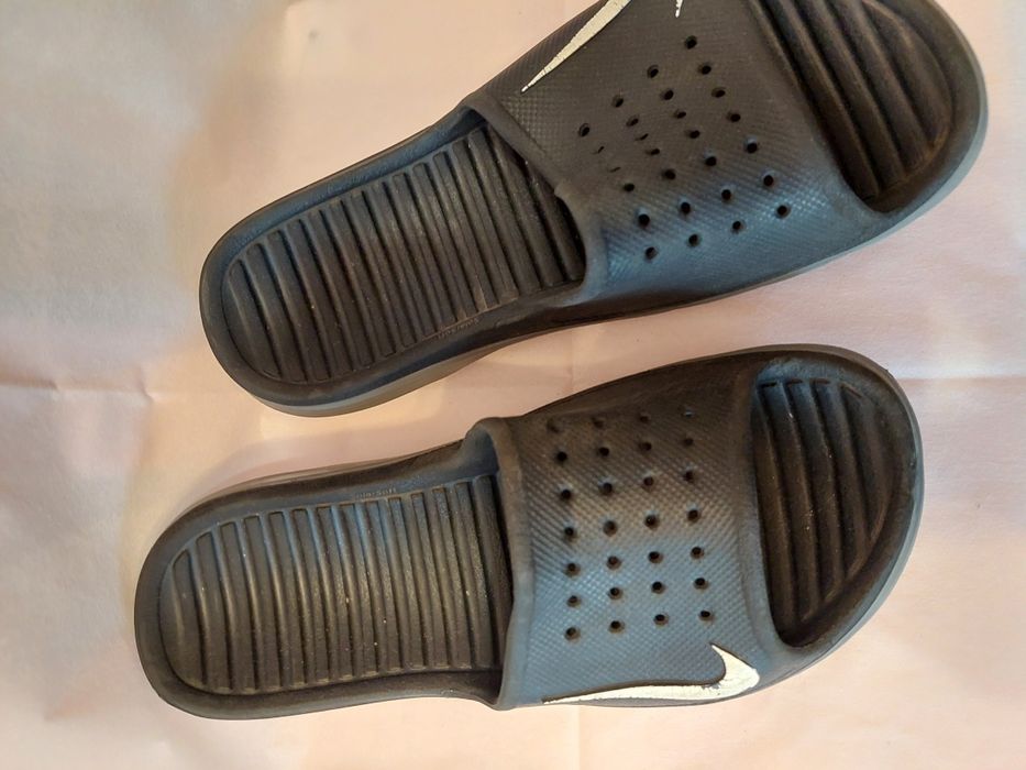 Klapki na basen rozmiar 35